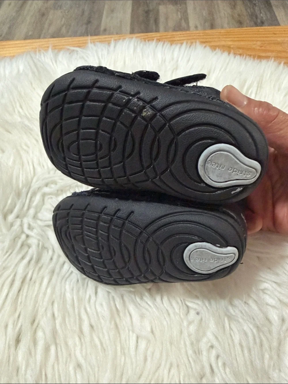 Stride Rite Black Glitter High-Top Velcro Baby Sneakers Size 4.5